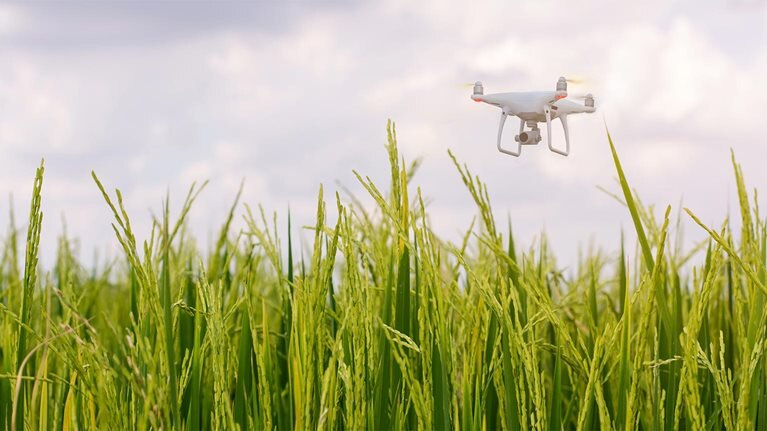 New research and Center prepare leaders for the world of 5G and advanced connectivity