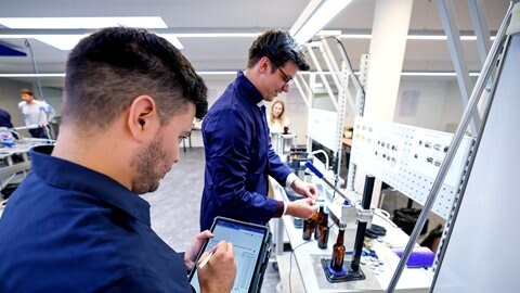 Trained operators facilitate a realistic experience and provide feedback